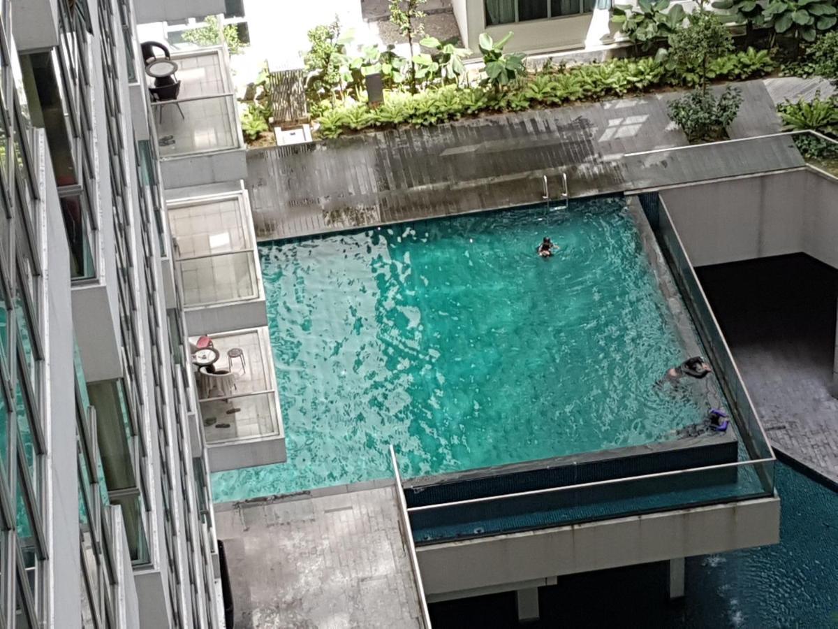 Starsbed Klcc Skyview Roof Pool Hostel Куала-Лумпур Экстерьер фото