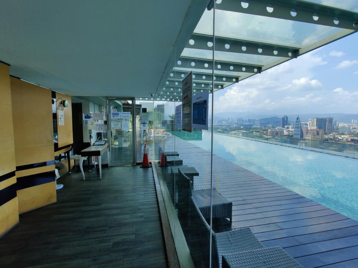 Starsbed Klcc Skyview Roof Pool Hostel Куала-Лумпур Экстерьер фото