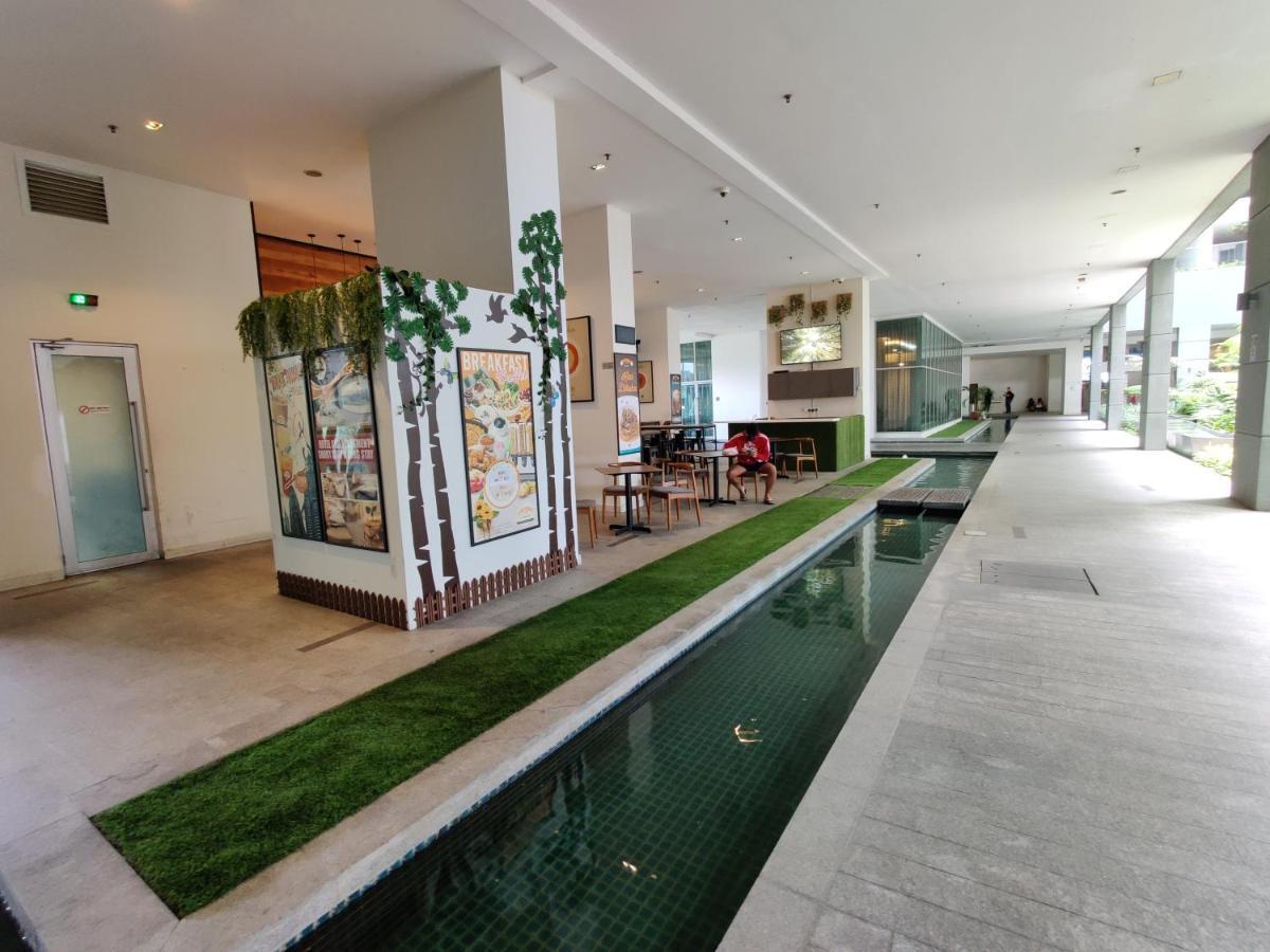 Starsbed Klcc Skyview Roof Pool Hostel Куала-Лумпур Экстерьер фото
